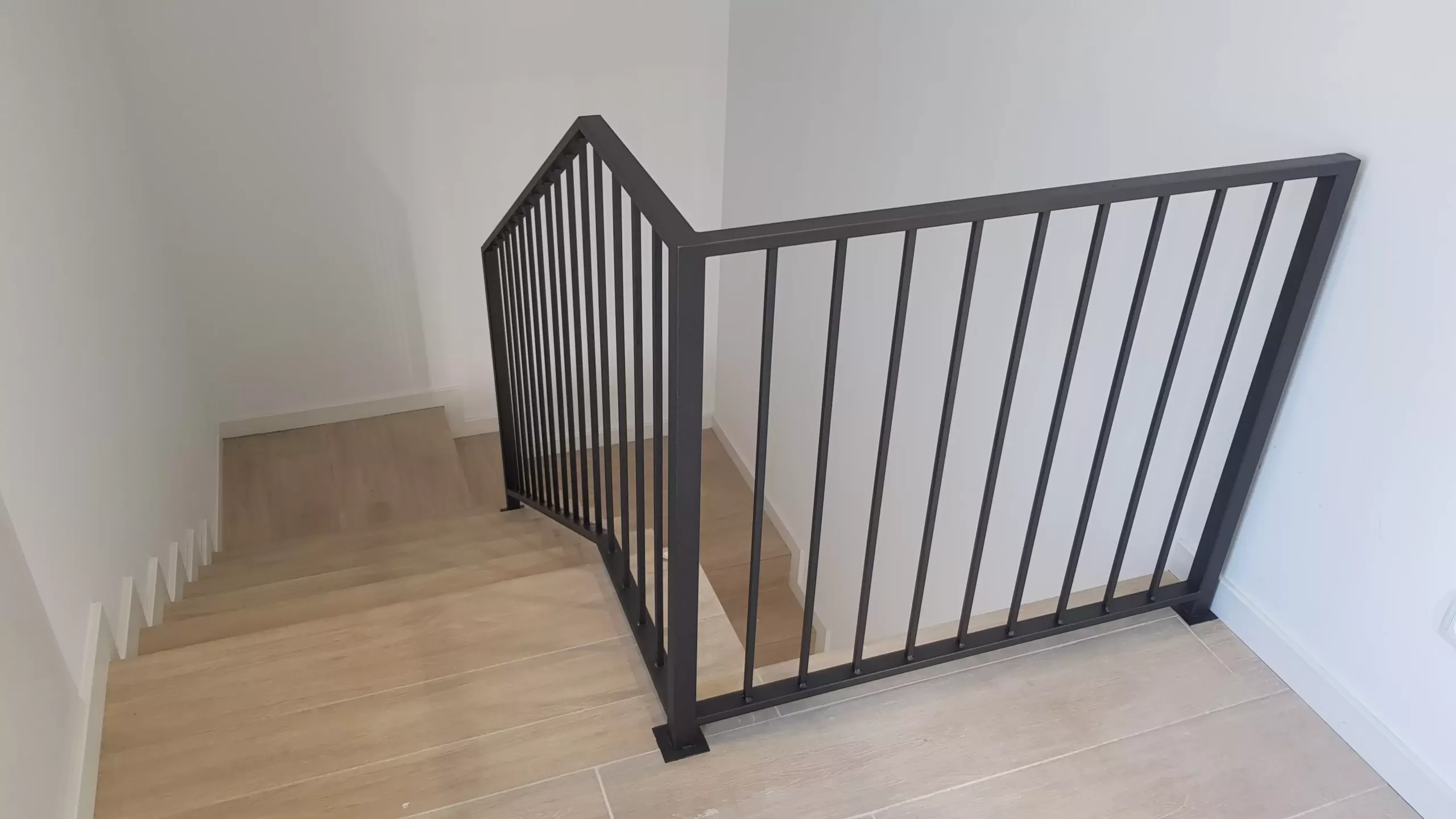 Instalaciones eléctricas en escaleras comunidades